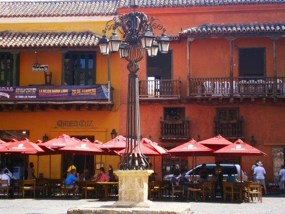 Plaza-Santo-Domingo-Cartagena