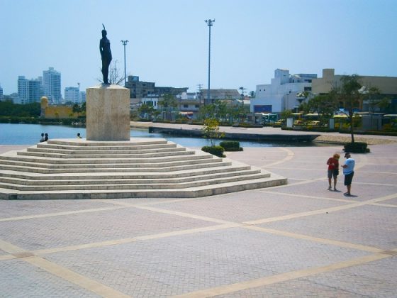 Monumento a la india Catalina - Parque Lineal Puerto de Chambacú.