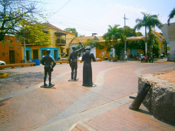 Plaza-de-la-Trinidad-Cartagena-de-indias