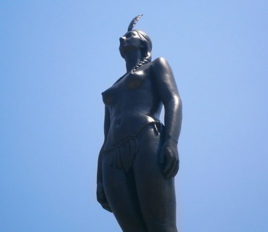 Monumento a la india Catalina (Parque Lineal Puerto de Chambacú) Monumento a la india catalina
