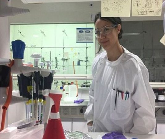 Colombiana crea la primera retina sintética para discapacitados visuales