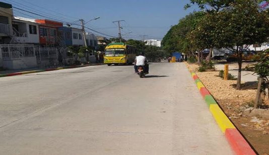 Alcaldía de Cartagena termino reparación y habilitación de vía principal de Los Caracoles