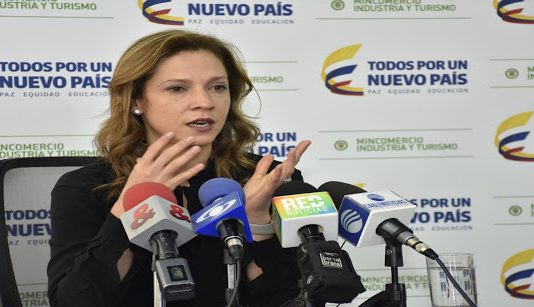 Gobierno le cumple a industria de confecciones