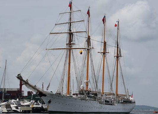 Buque escuela “Esmeralda” de la armada de Chile, arribo a Cartagena este viernes