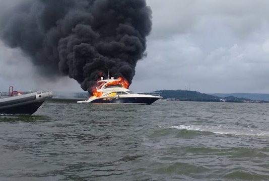 Embarcación se incendio en la Bahía de Cartagena