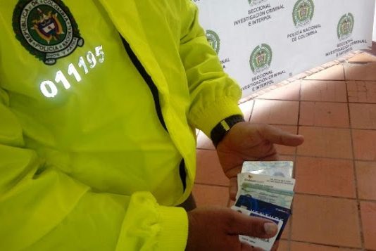 Recuperan documentos hurtados por “Estatuas Humanas” en el centro de Cartagena