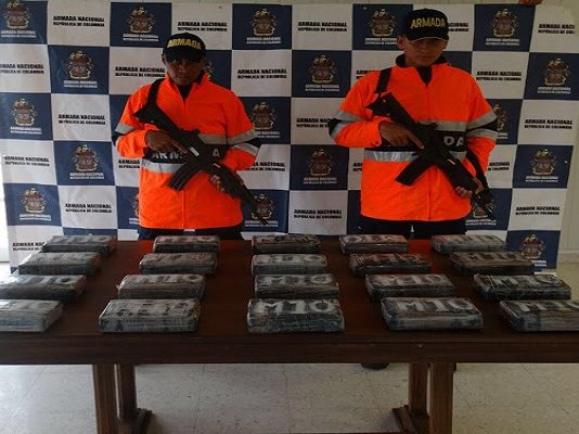 Guardacostas de San Andrés encuentran alijo con 21 Kg de cocaína