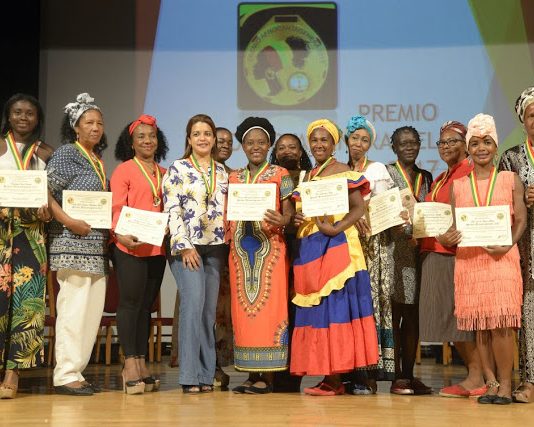 IPCC Entrega por primera vez premio a la mujer Afrocartagenera