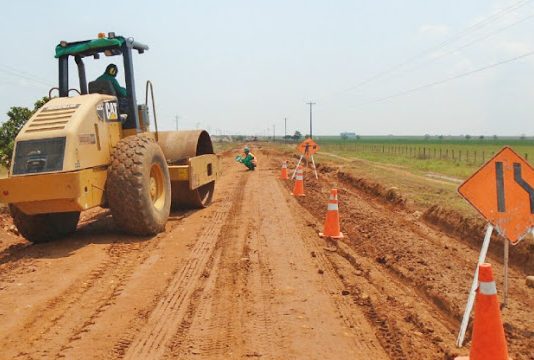 Continúan obras de mejoramiento en la vía Puerto Gaitán – Puente Arimena