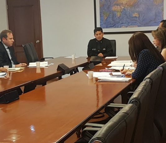 Dimar verifica situación laboral en buque en Sociedad Portuaria El Cayao