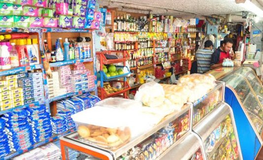 Comercio reacciono positivamente en julio, a la baja en las tasas de interés