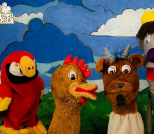 Mañana de títeres en la Biblioteca de la Cooperación Española