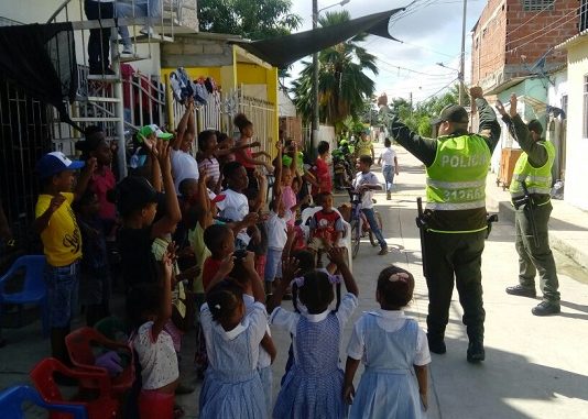 Policía de Cartagena realizo actividades de prevención en el Barrio Boston