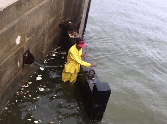 Monitoreo a compuertas de La Bocana de Cartagena para evitar inundaciones cerca a Ciénaga de la Virgen