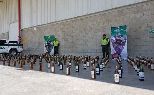 Aprehenden 925 botellas de licor de contrabando en Cartagena