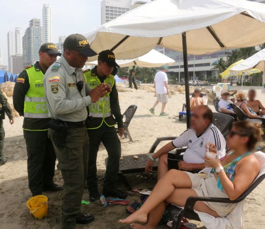 Policía realizo toma masiva de las playas de Bocagrande con el fin de garantizar la seguridad en este periodo festivo
