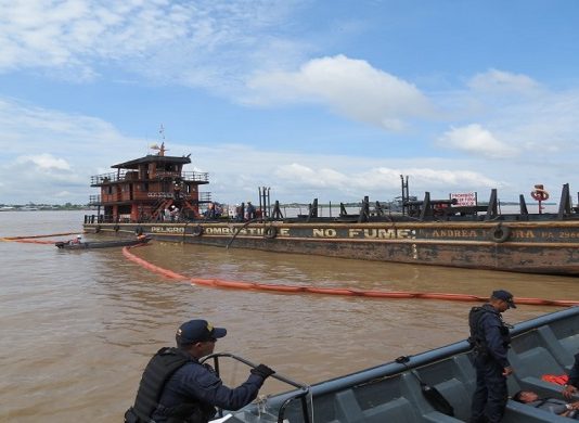 Dimar realiza simulacro por derrame de hidrocarburos en Leticia