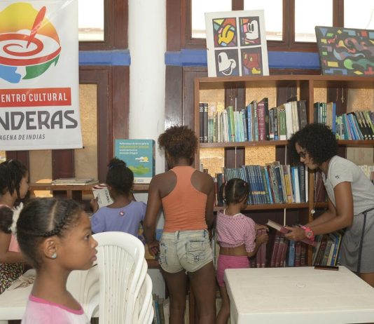 Gran jornada de aseo en la Red Distrital de Bibliotecas