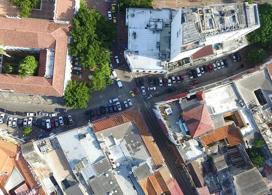Mal parqueo de vehículos, una de las infracciones de tránsito más sancionadas en 2017 en Cartagena