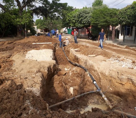 En Arjona avanzan trabajos de pavimentación