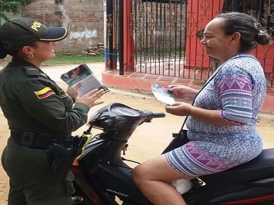 La policía nacional implementa campañas preventivas contra el fleteo en el sur de bolívar