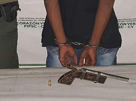 Capturan a un sujeto con arma de fuego en medio de una riña en Arjona