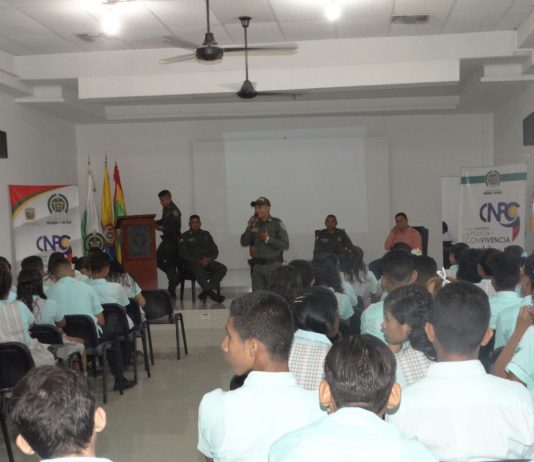 La Policía Nacional en Magangué lideró el primer foro estudiantil “educar para ser ciudadano ideal”