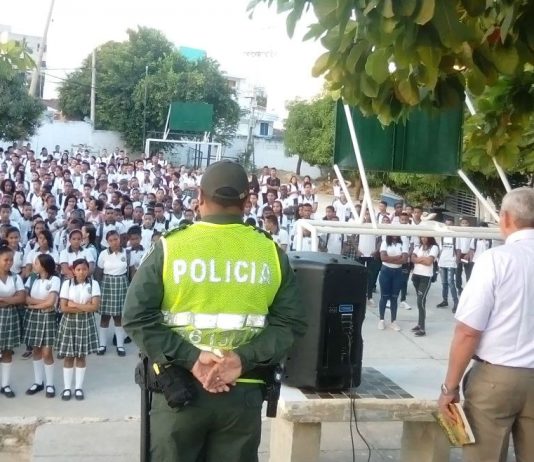 En este regreso a clases la policía se Cartagena se tomo las instituciones con actividades preventivas