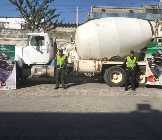 Aprehenden dos vehículos en Cartagena que habrían ingresado al país como contrabando