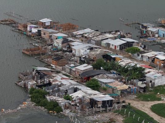 Cartagena exige inversiones sociales y humanas