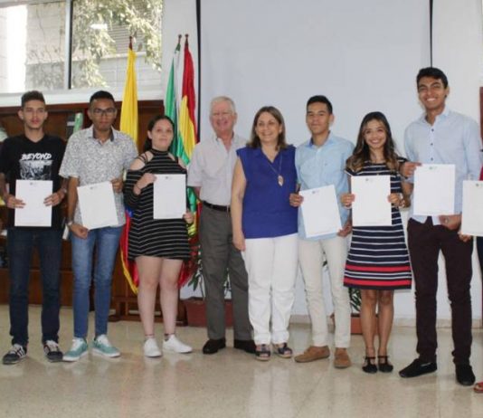 Universidad Tecnológica de Bolívar entrego en Cartagena catorce becas a la excelencia