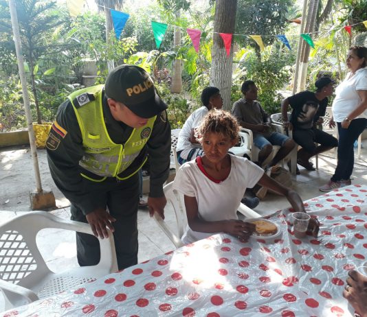 Policia de Cartagena realizo jornada de atención especial a habitantes de la calle en Cartagena
