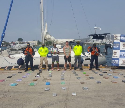 Armada Nacional y policía nacional incautan cocaína en aguas de la bahía de Cartagena