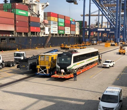 Por el puerto de Cartagena llegaron los 69 vagones del metro de Medellin