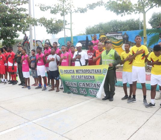 Policía de Cartagena organizo un Campeonato de futbol con jóvenes en riego