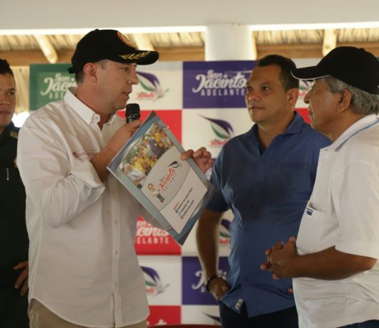 Luego de 19 años, familias del barrio villa alegría de san Jacinto reciben títulos de propiedad