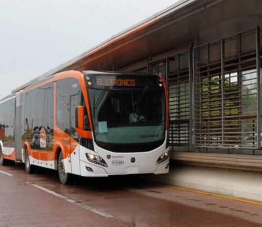 Ajustan paradas en vagones de tres estaciones de Transcaribe