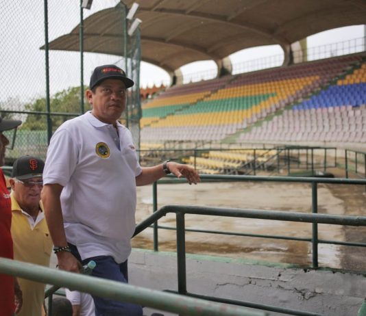 Alcalde se compromete con adecuación de escenarios deportivos para Juegos Nacionales