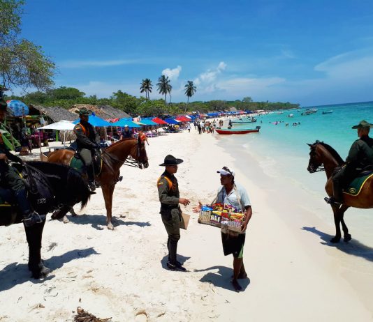 Despliegan en Playas Blanca patrullajes montados