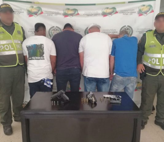 Cuatro capturados y tres armas incautadas en el barrio Martinez Martelo de Cartagena