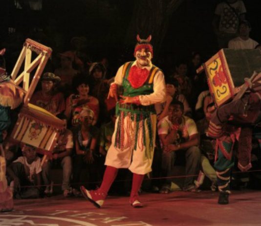 Últimos días para aplicar a la beca del MinCultura: Celebración Efemérides de las Artes Escénicas Teatro-en-Colombia-Becas