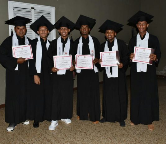 Se graduaron jóvenes en riesgo de barrios priorizados Jóvenes en riesgo de barrios priorizdos se graduaron en Cartagena