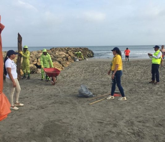 Distrito realizó jornada de limpieza en las playas Bocagrande Exitosa jornada de limpieza en playas de Bocagrande