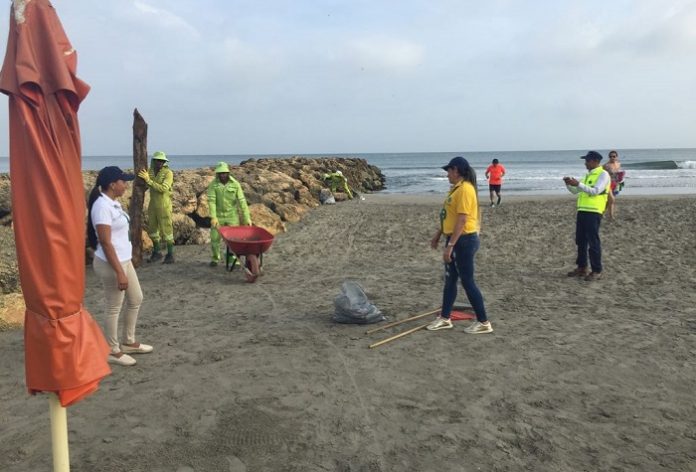 Exitosa jornada de limpieza en playas de Bocagrande