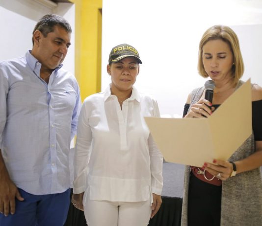 Reconocimiento a la alcaldesa Yolanda Wong por su compromiso con la ciudad Maria-Claudia-Paez-y-Yolanda-Wong-reconocimiento