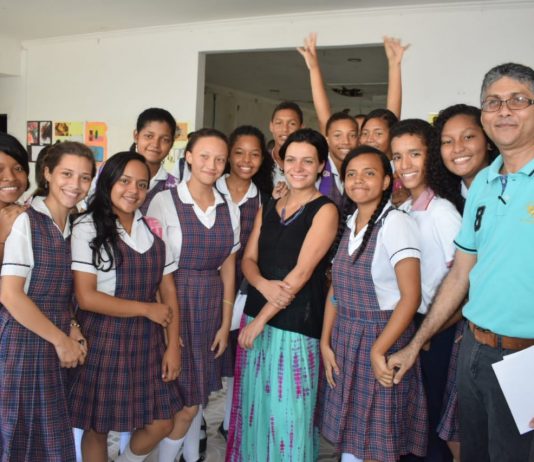 Arjona recibió a la escritora colombiana Melba Escobar Melba Escobar Arjona en Bolívar