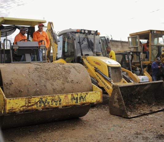 Dan inicio a 21 obras en Cartagena, entre ellas la “Ye de Olaya” Distrito inicio la intervención de la ye de olaya