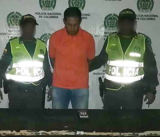 Taxista clonaba tarjetas a pasajeros en cartagena Taxista intento sobornar a policias en Caratgena para no ser arrestado por fraude