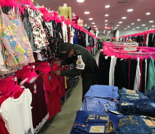 Operativos en Bolívar y Sucre contra el contrabando dejan mas de mil confecciones aprehendidas Mercancía de contrabando incautada bolivar sucre