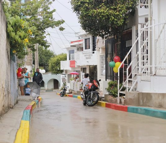 Entregan calle pavimentada en el Barrio la Victoria de Cartagena barrio la victoria pavimentado